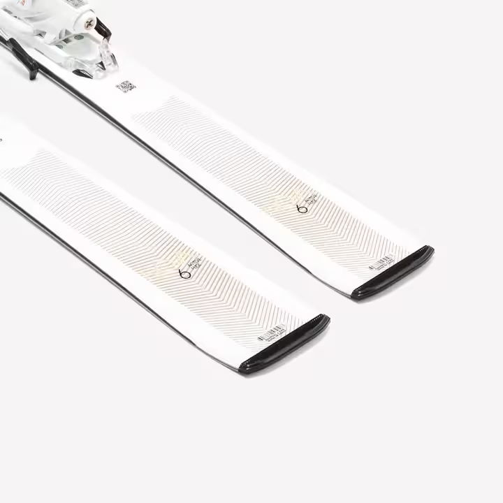 Skis couleur crème 2